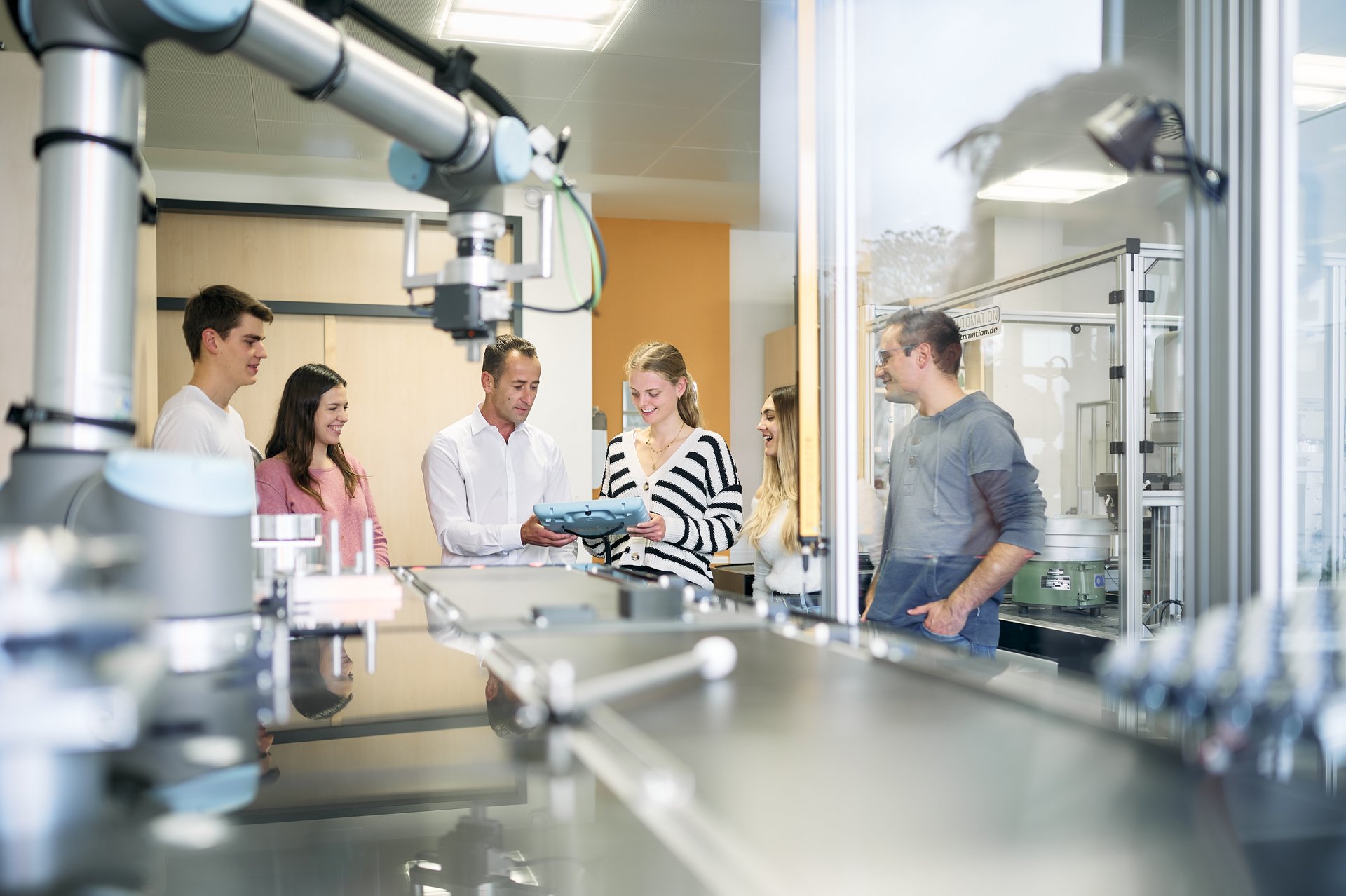 Studierende im Labor.