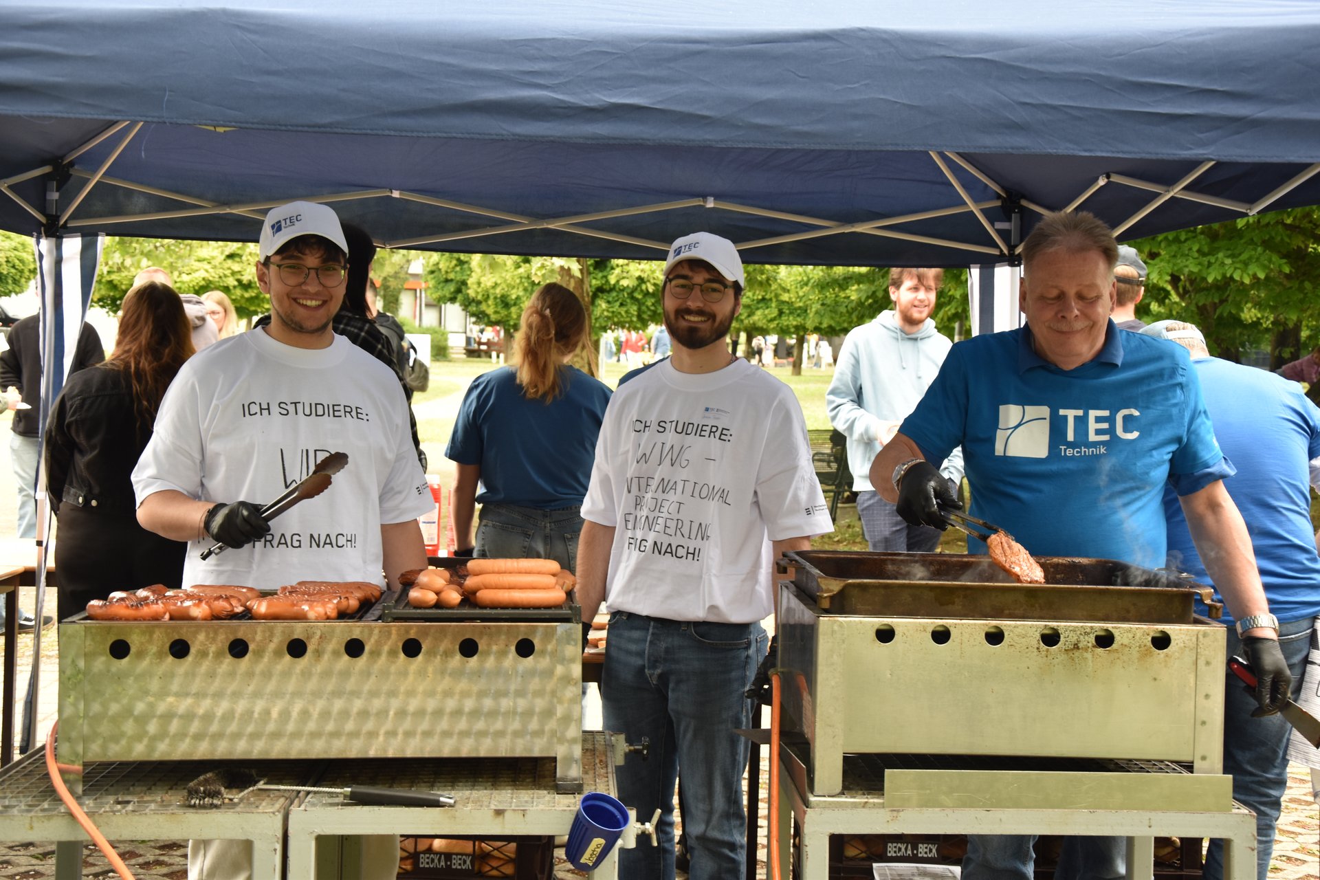 Die TEC versorgte die Besucherinnen und Besucher mit Grillgut.